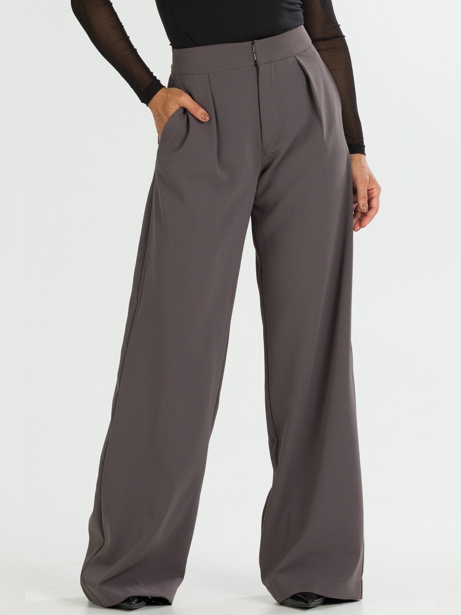 9ff48fe80eb2dcb637252cab8db23c93 jpg 8940