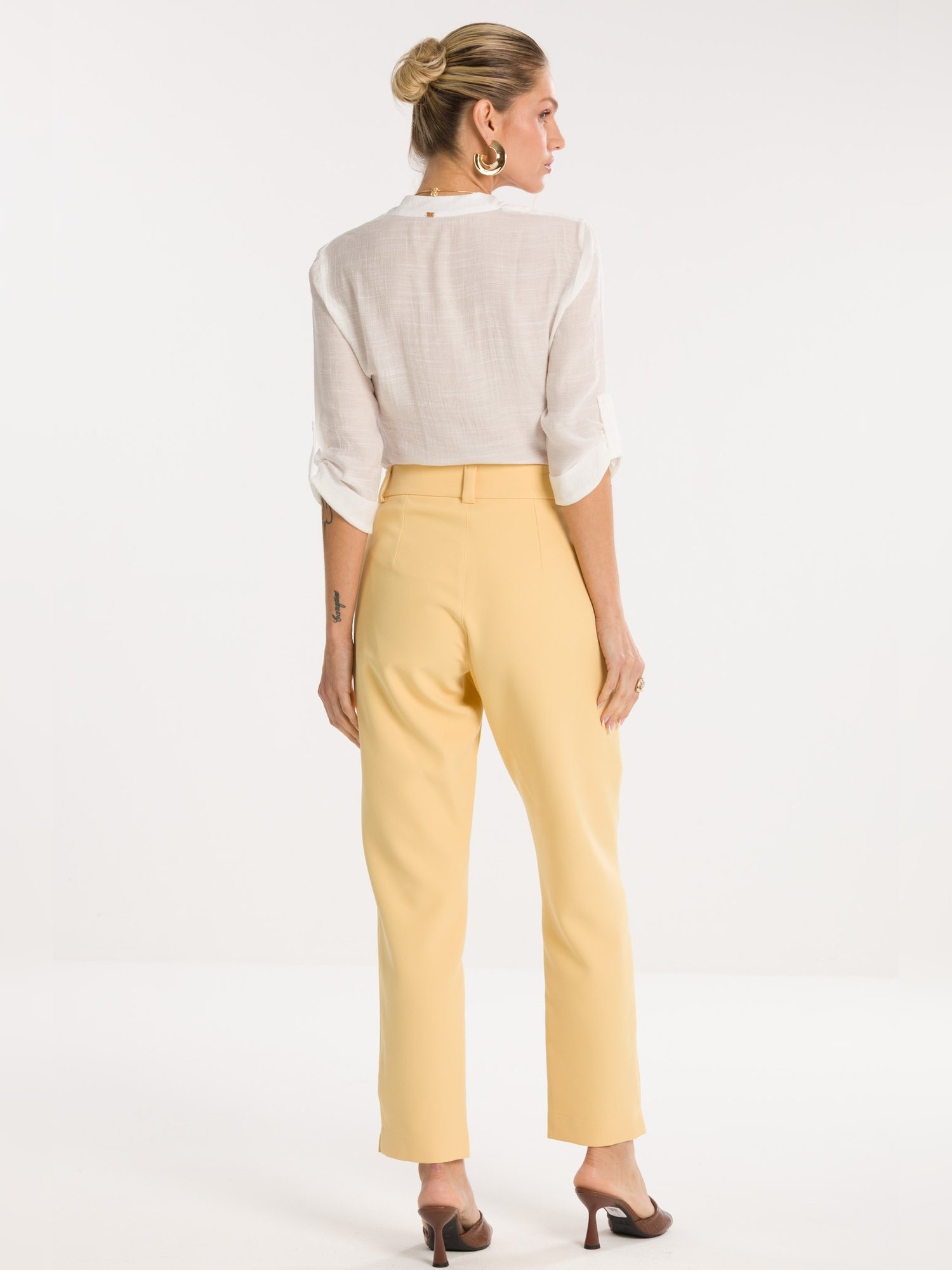 02 calca cigarrete rebeca amarelo