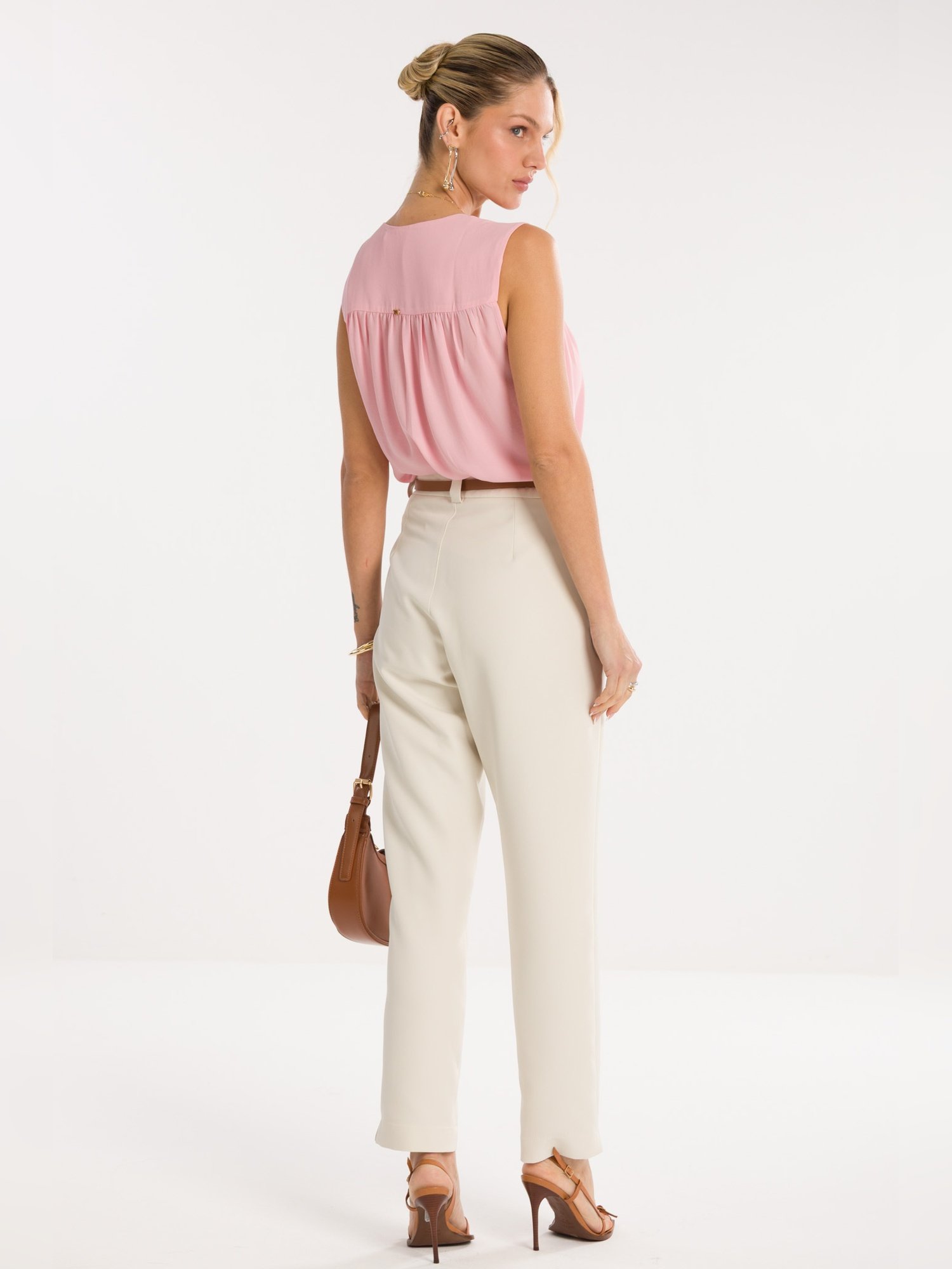 04 calca cigarrete rebeca bege claro