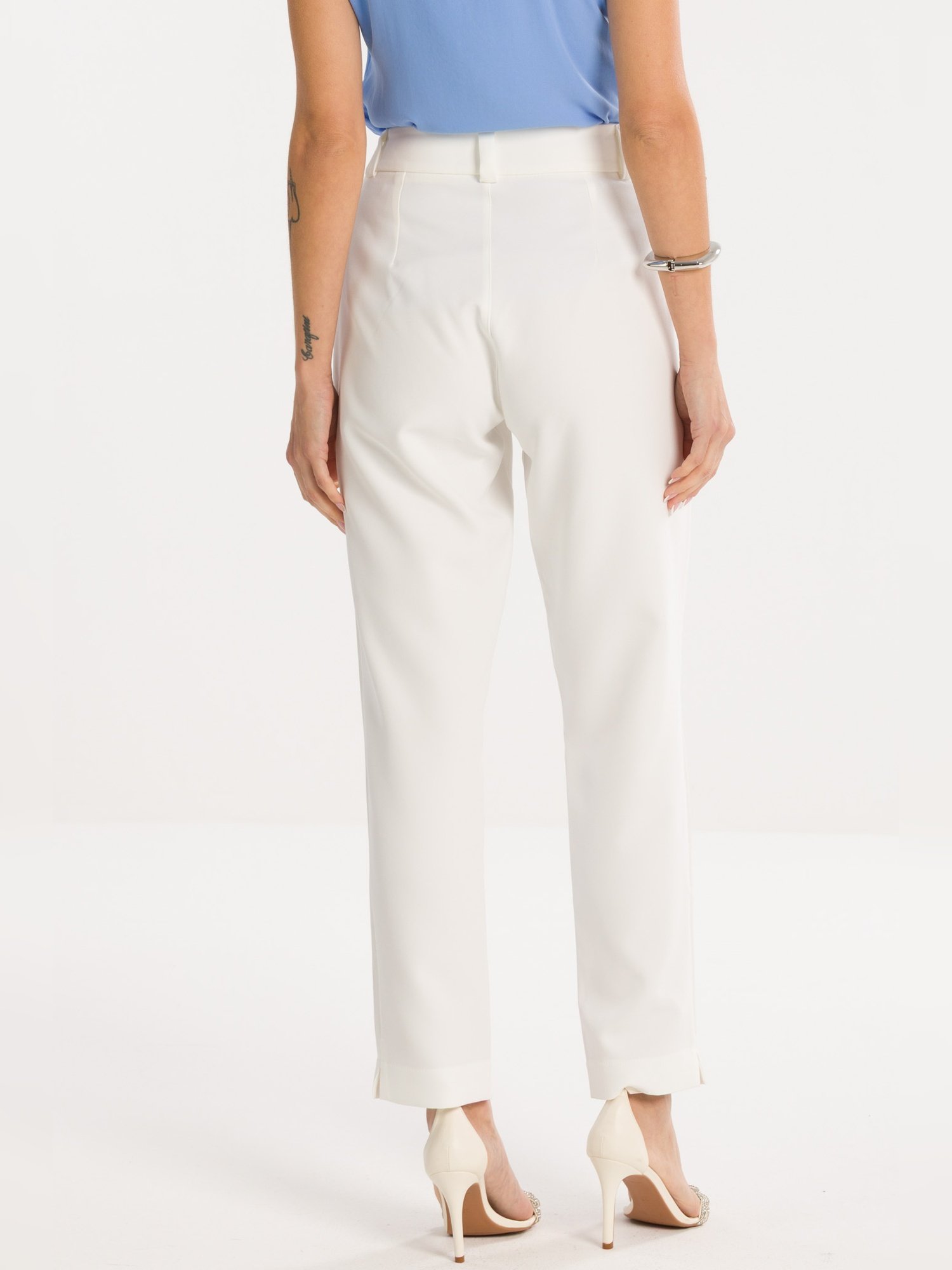 04 calca cigarrete rebeca off white