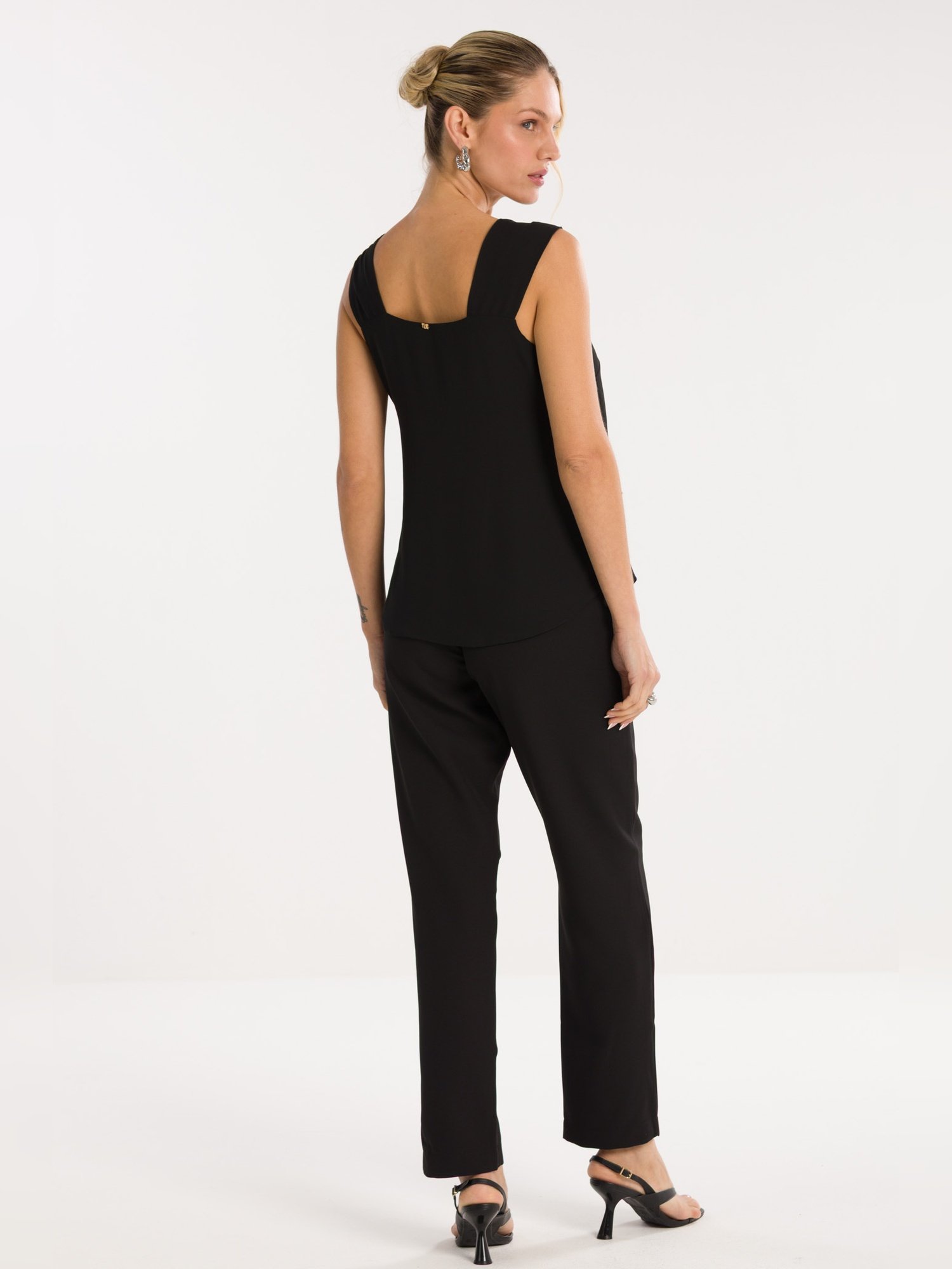 02 calca cigarrete rebeca preto