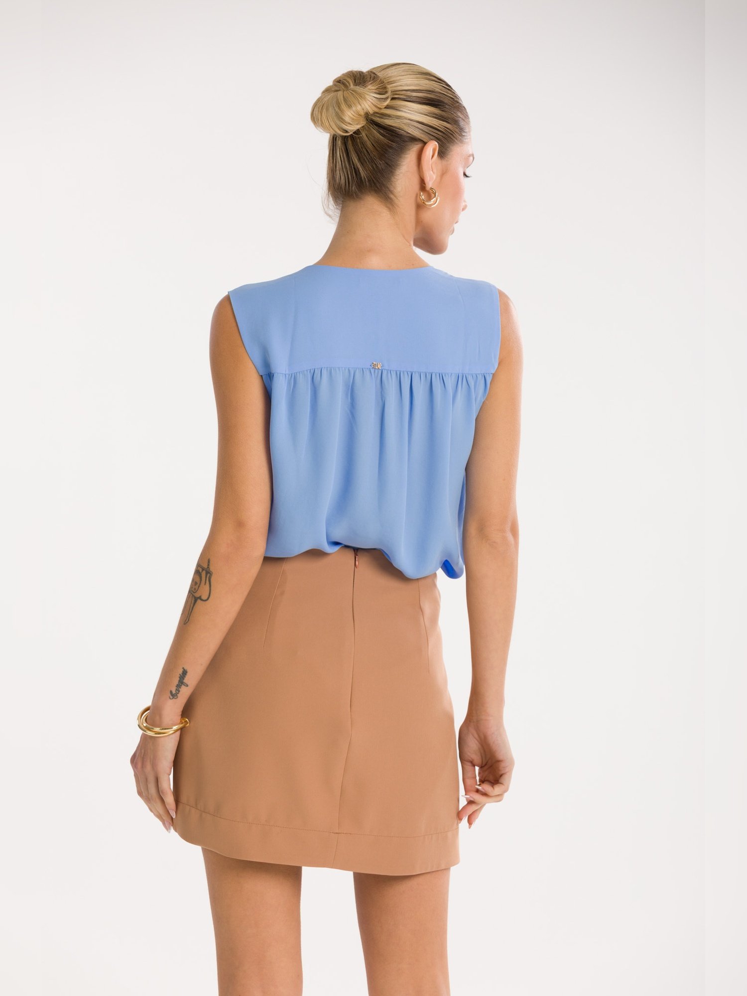 04 shorts saia rebeca marrom caqui