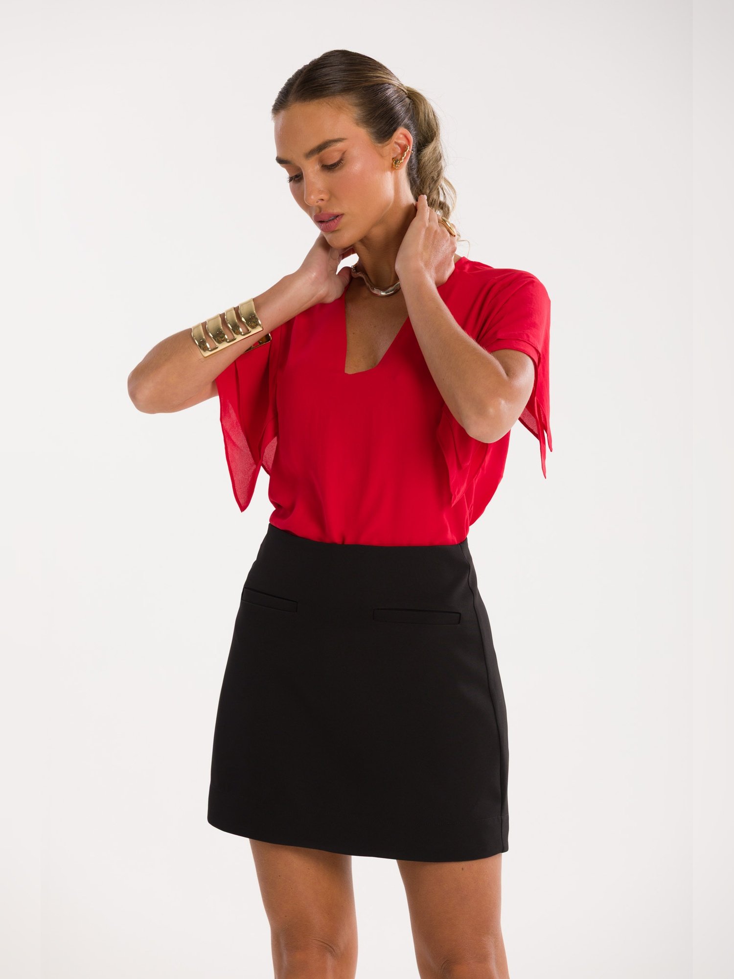 01 shorts saia rebeca preto