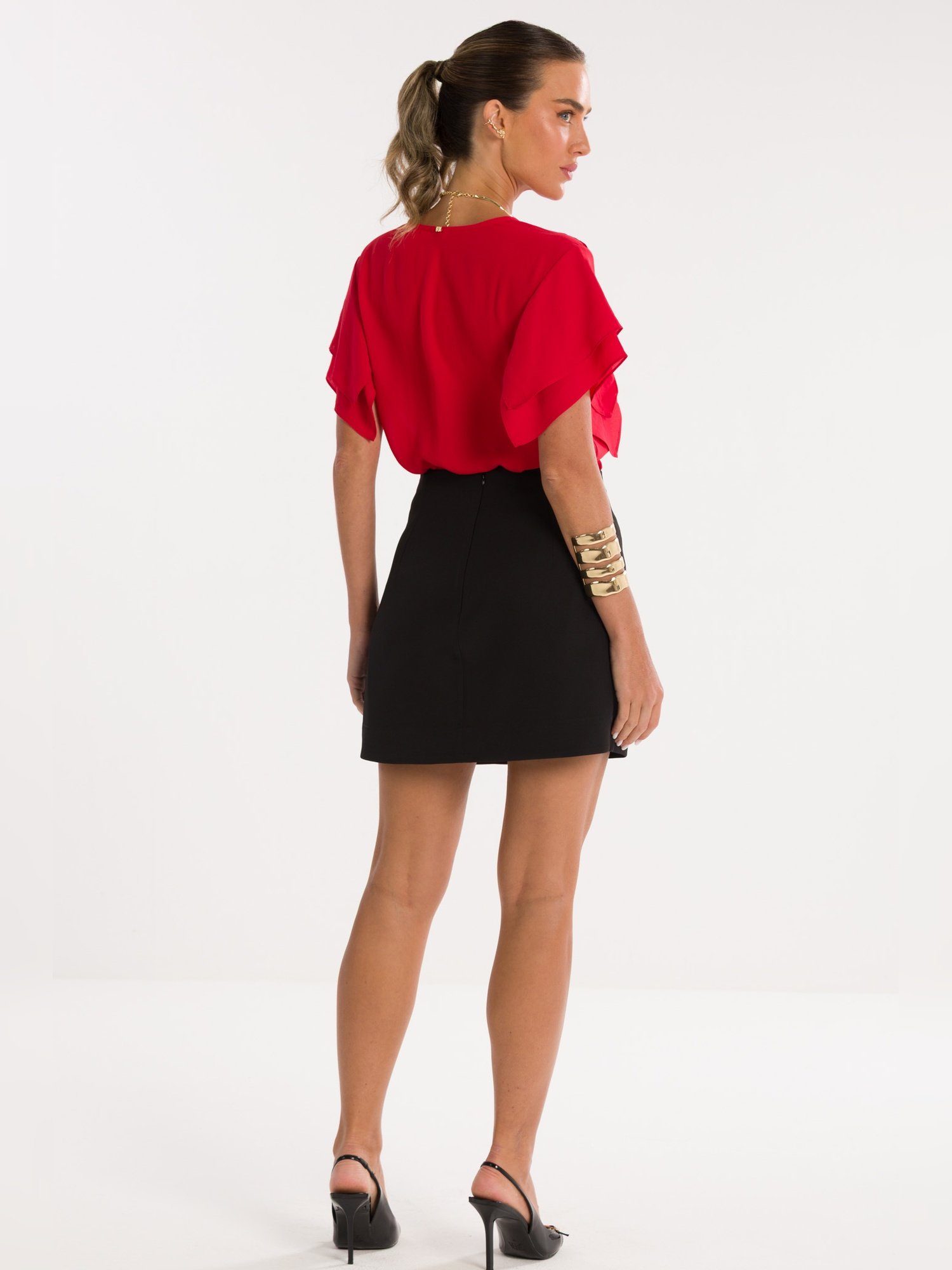 03 shorts saia rebeca preto