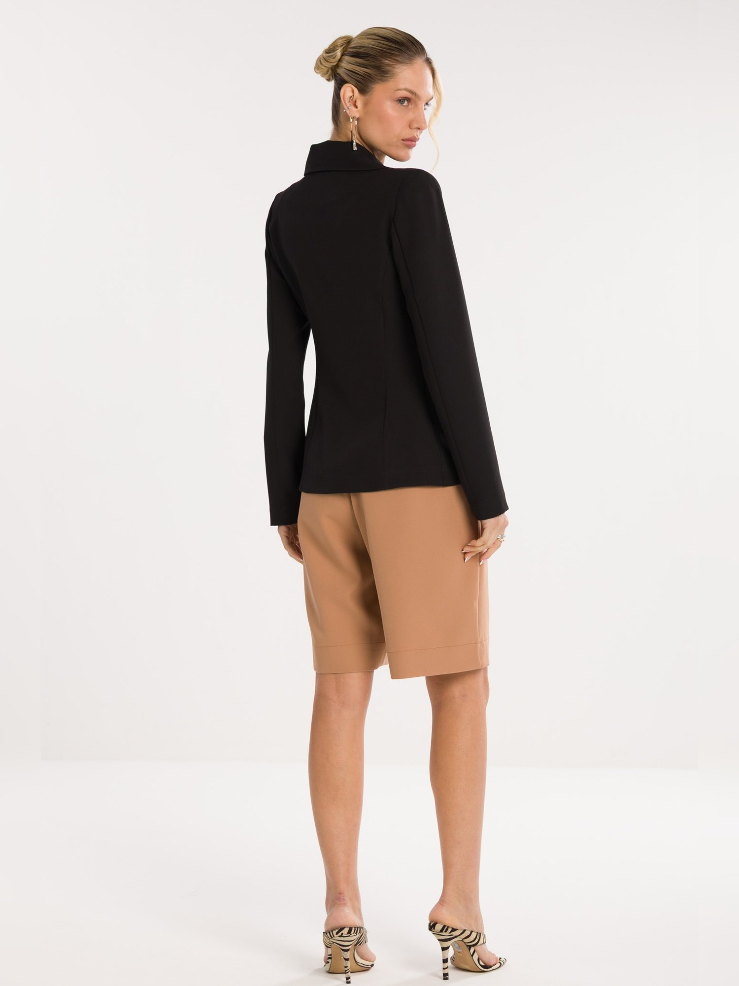 02 blazer tradicional rebeca preto