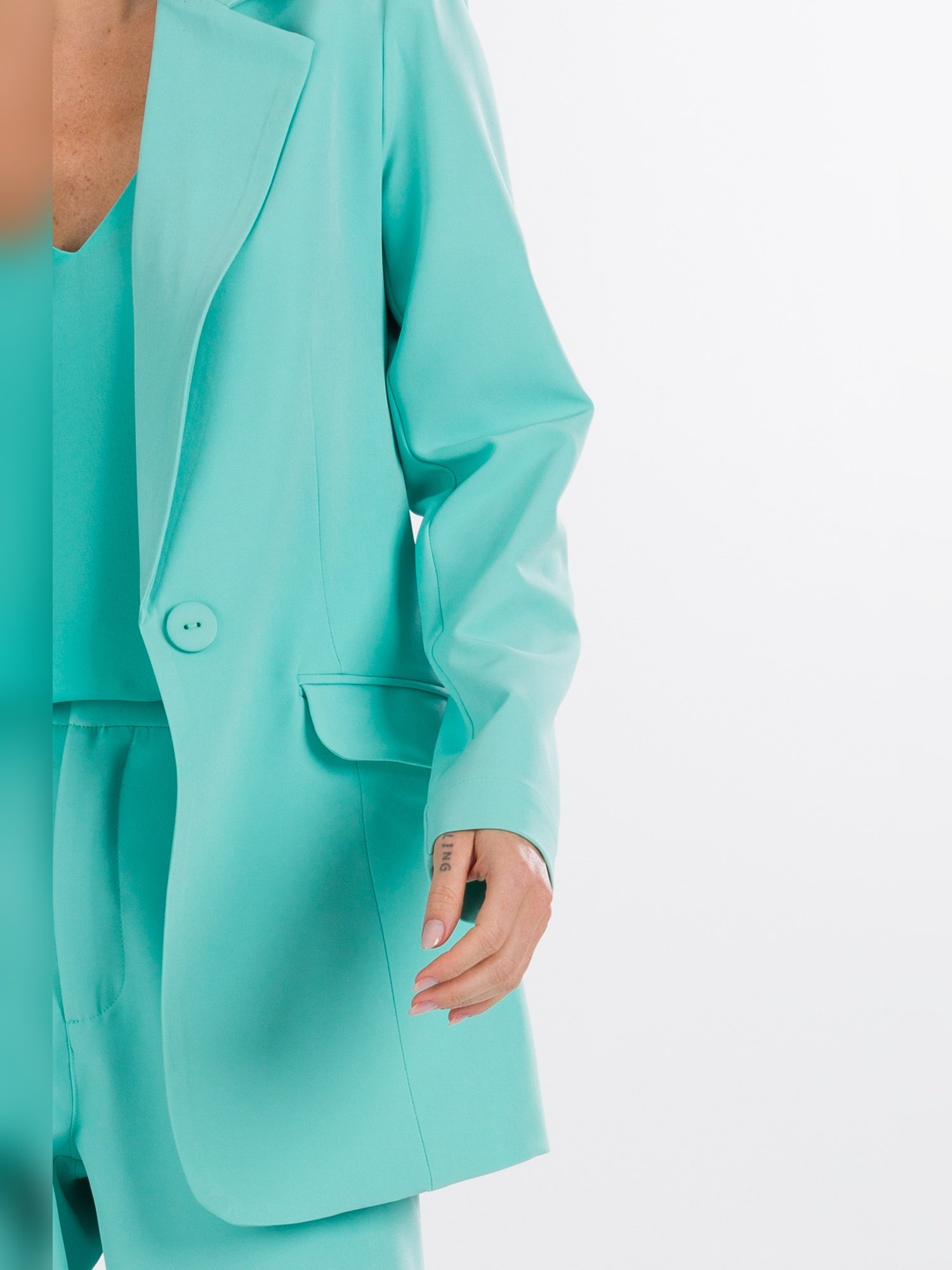 2ae5df4f23fde75a242eba985075f127 jpg 8462