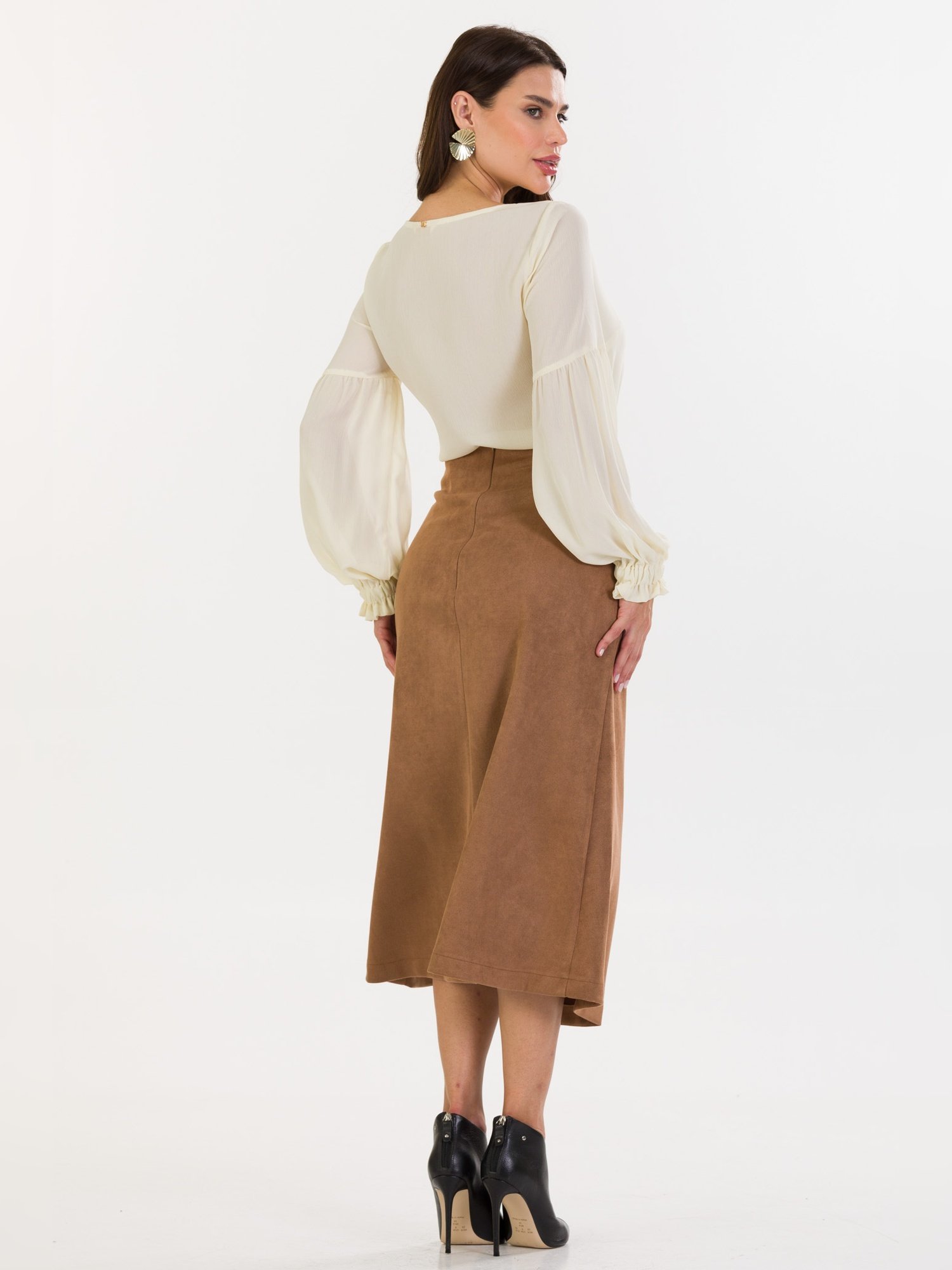 bf64c1dcad0d22b16210f82910f92174 jpg 9333