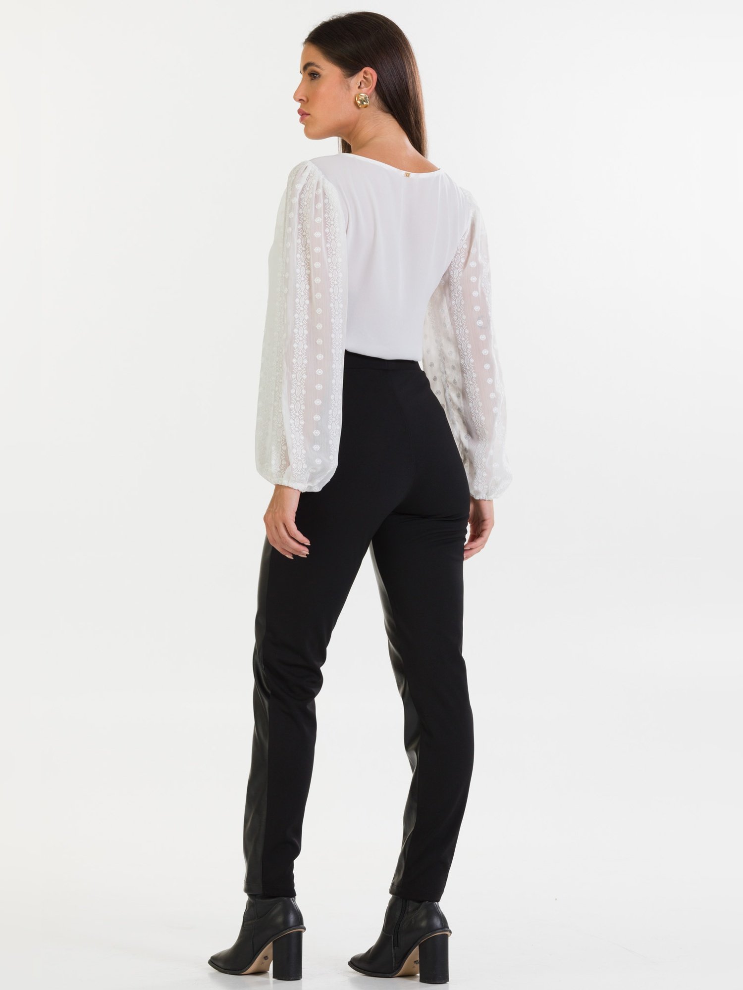 9b70faf8a15ef29936af874f68cc1644 jpg 11191