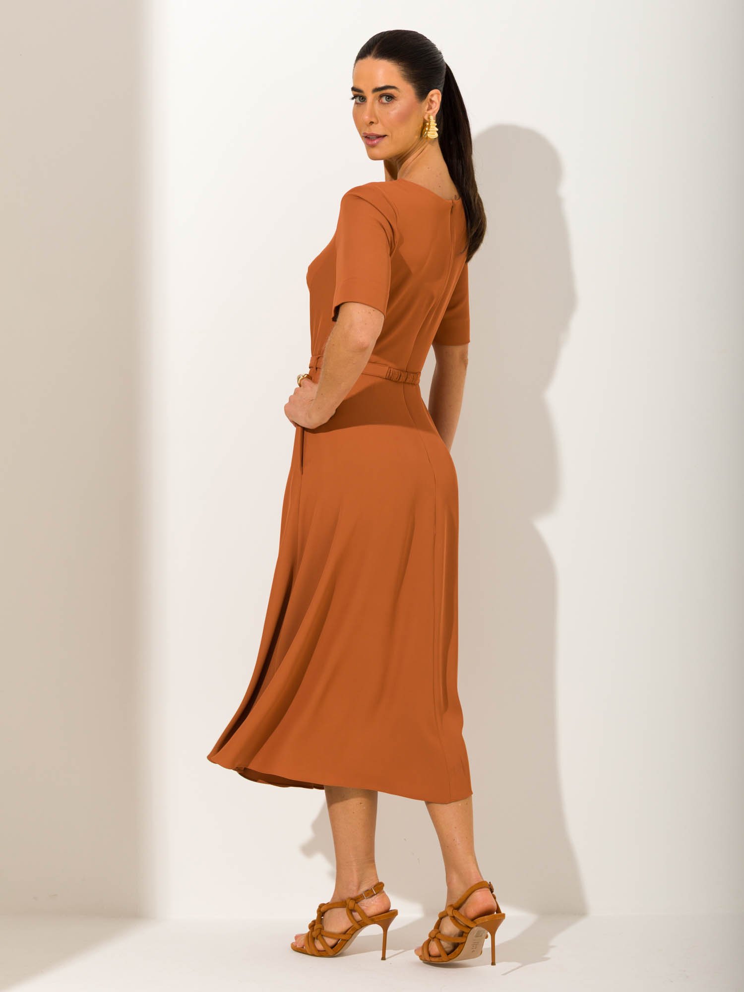 010054 vestido moniquemarrom 13318